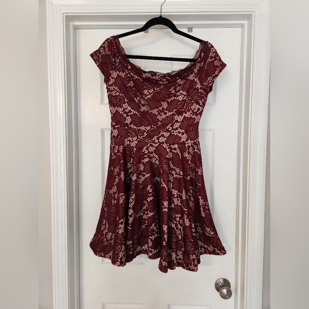 Elegant Burgundy Colored Lace Dress, Cocktail, Wedding Guest - Size 11/12